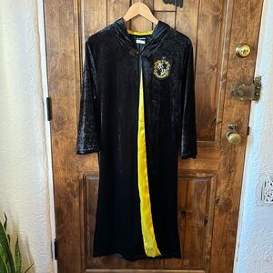 Deluxe Harry Potter Hufflepuff Robe - Child XL